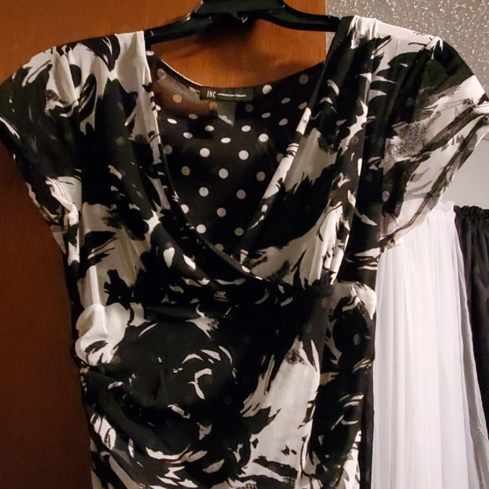 blouse - Picture 4 of 4